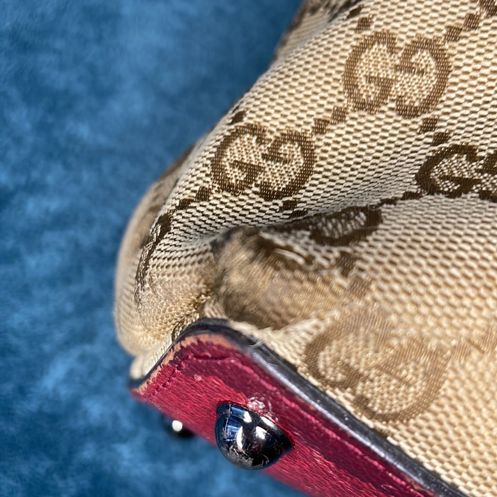Tan Gucci GG Canvas Eclipse Shoulder Bag - Picture 6 of 17